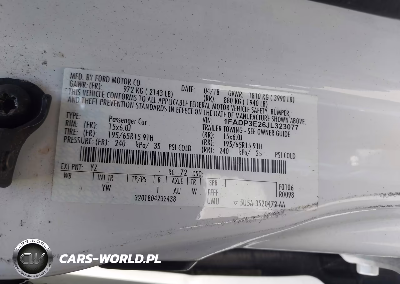 2018 Ford Focus S VIN:1FADP3E26JL323077 - 18