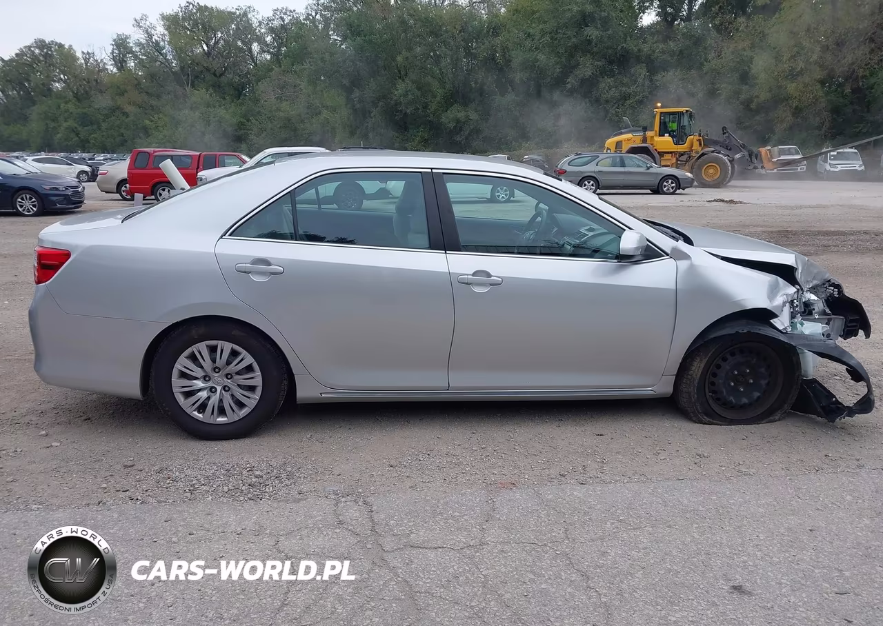 2014 Toyota Camry Le VIN:4T4BF1FK1ER394941 - 13