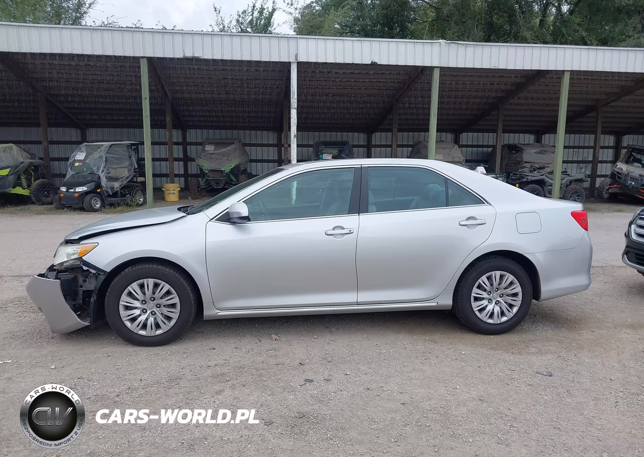 2014 Toyota Camry Le VIN:4T4BF1FK1ER394941 - 14