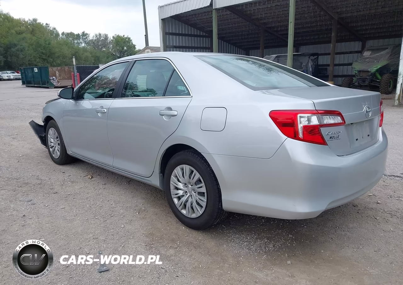 2014 Toyota Camry Le VIN:4T4BF1FK1ER394941 - 3