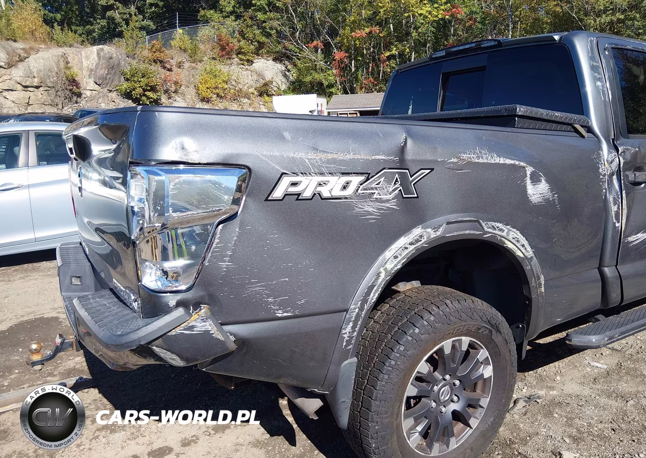 2016 Nissan Titan Xd Pro-4X Diesel VIN:1N6BA1F46GN502351 - 11