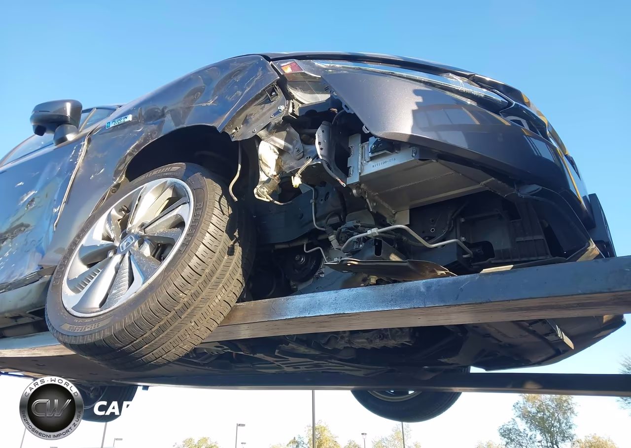 2018 Honda Clarity Plug-In Hybrid VIN:JHMZC5F14JC003008 - 18