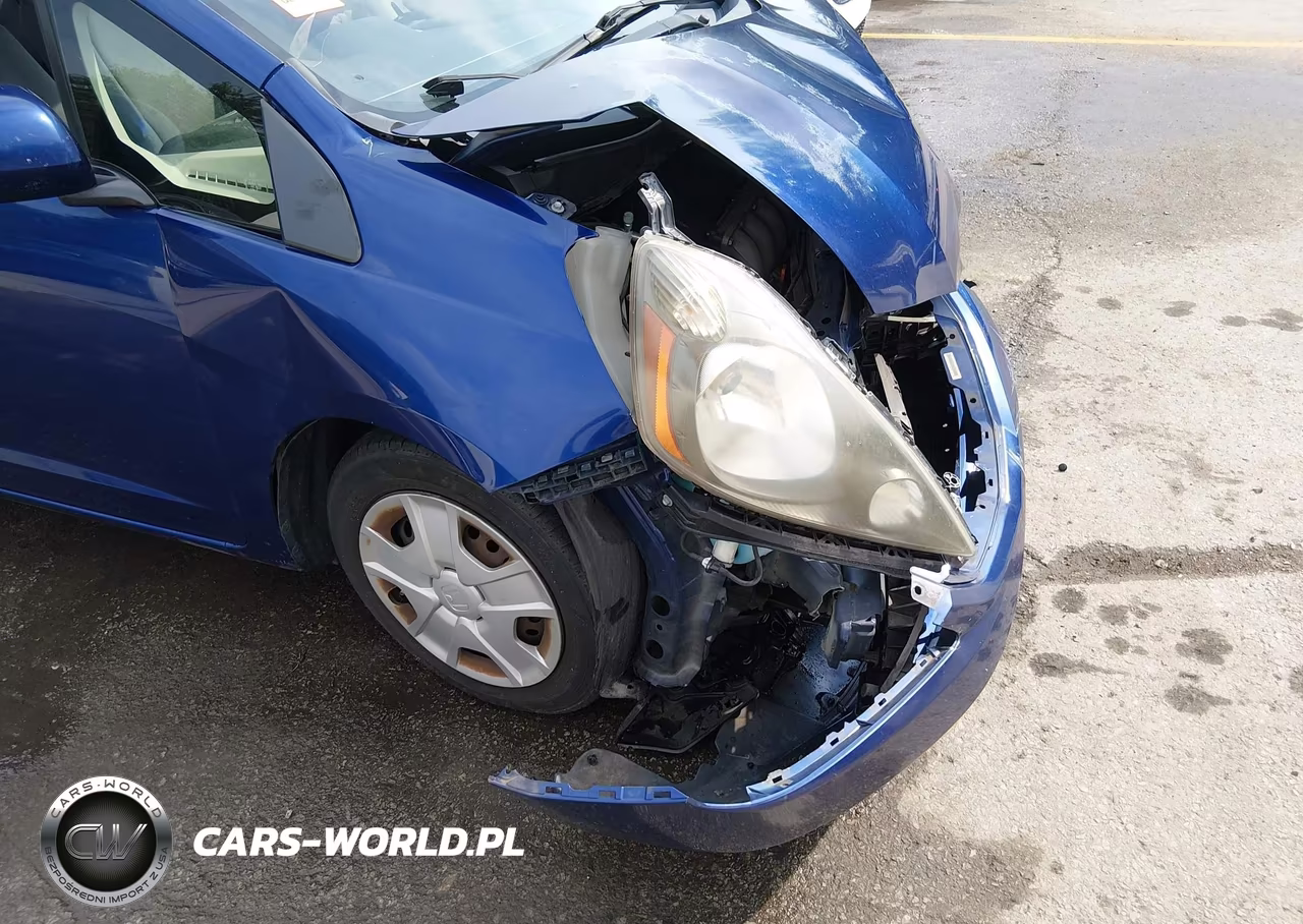 2013 Honda Fit VIN:JHMGE8H37DC077478 - 18