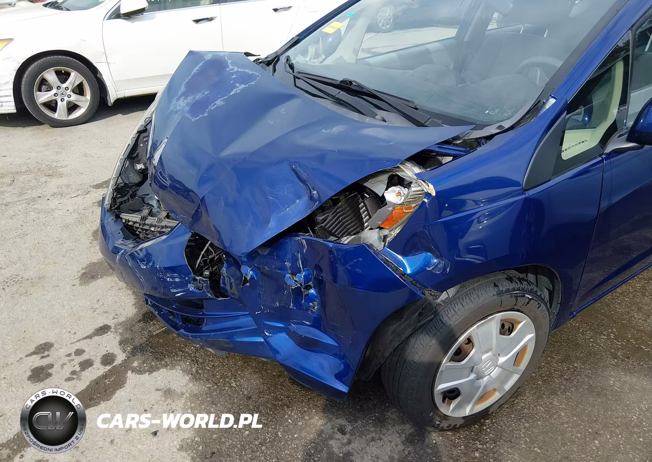2013 Honda Fit VIN:JHMGE8H37DC077478 - 19