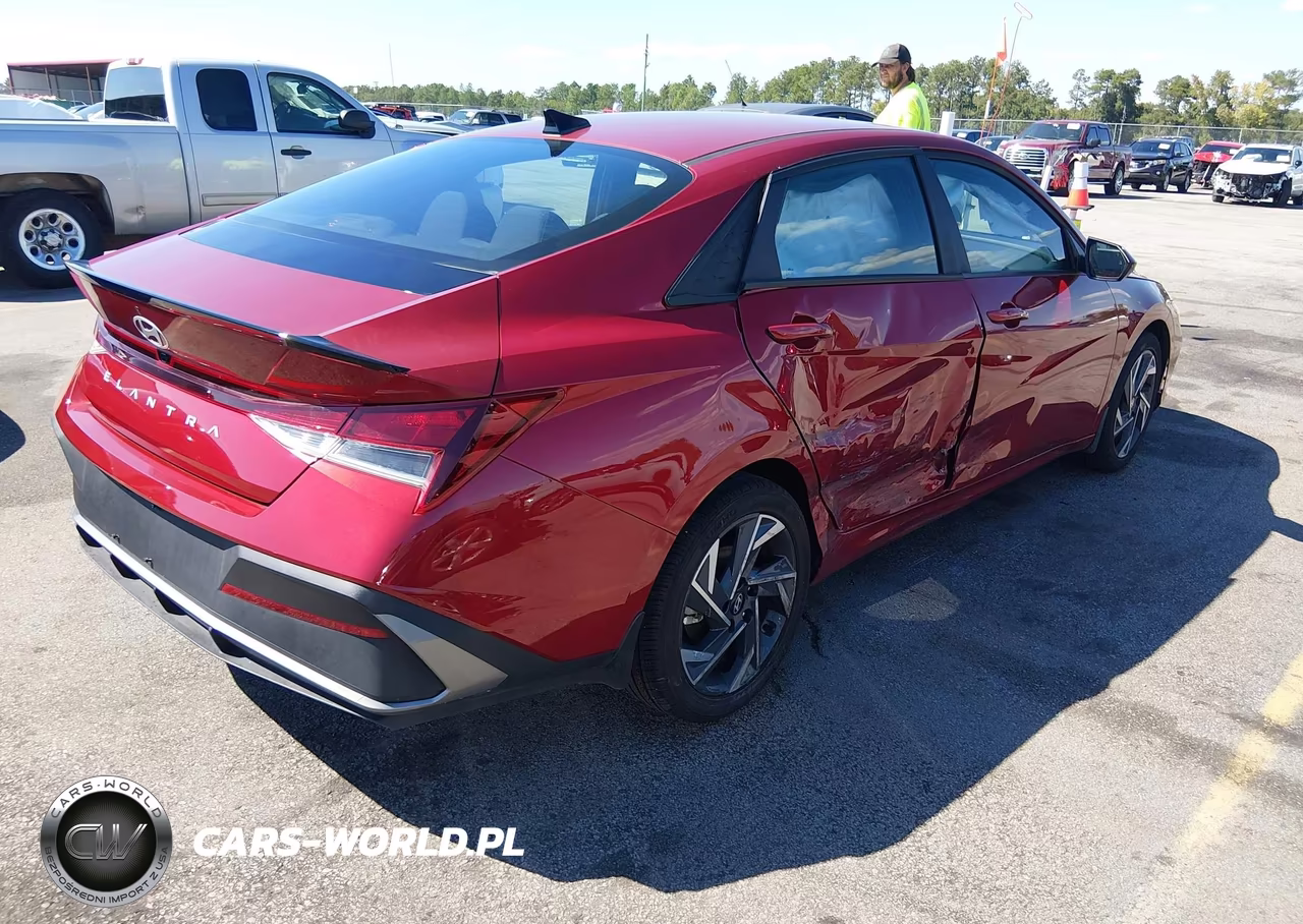 2025 Hyundai Elantra Sel Sport VIN:KMHLM4DG2SU875782 - 4