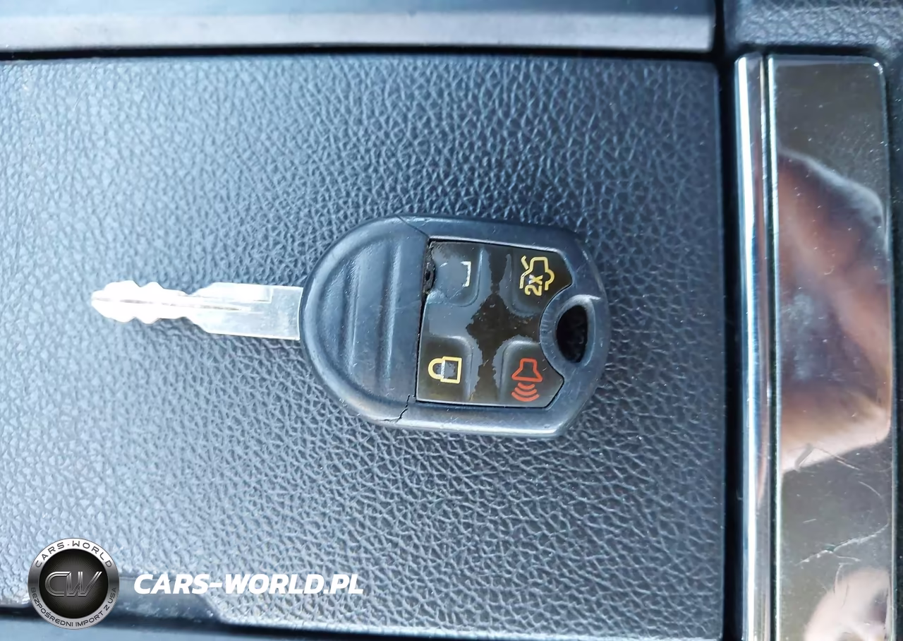 2013 Ford Mustang V6 VIN:1ZVBP8EM4D5211173 - 11
