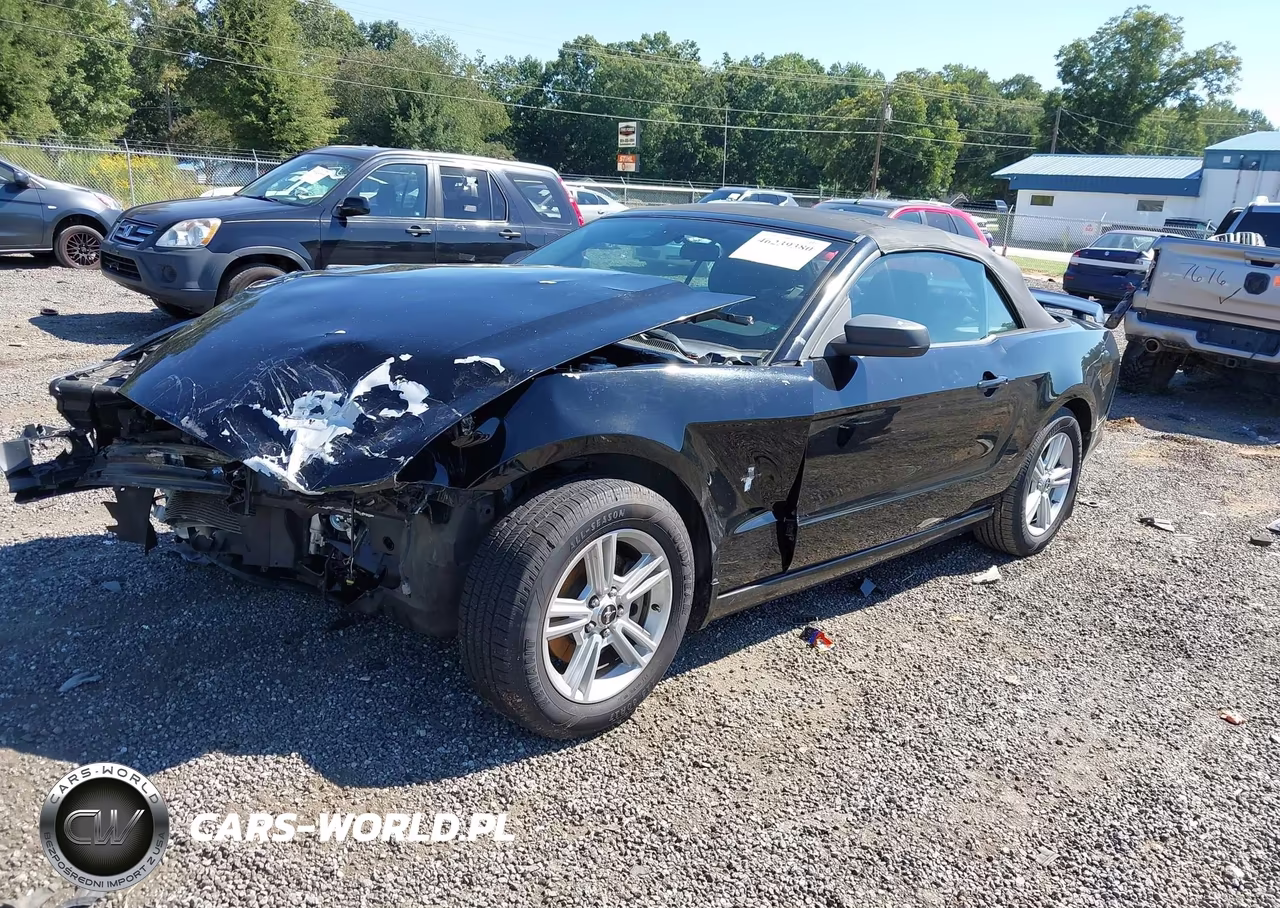 2013 Ford Mustang V6 VIN:1ZVBP8EM4D5211173 - 2