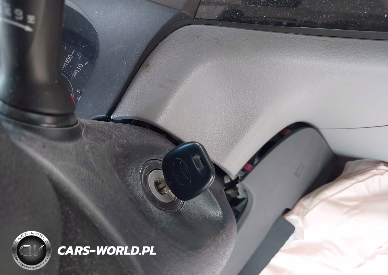 2015 Toyota Sienna Le 8 Passenger VIN:5TDKK3DC3FS555118 - 11