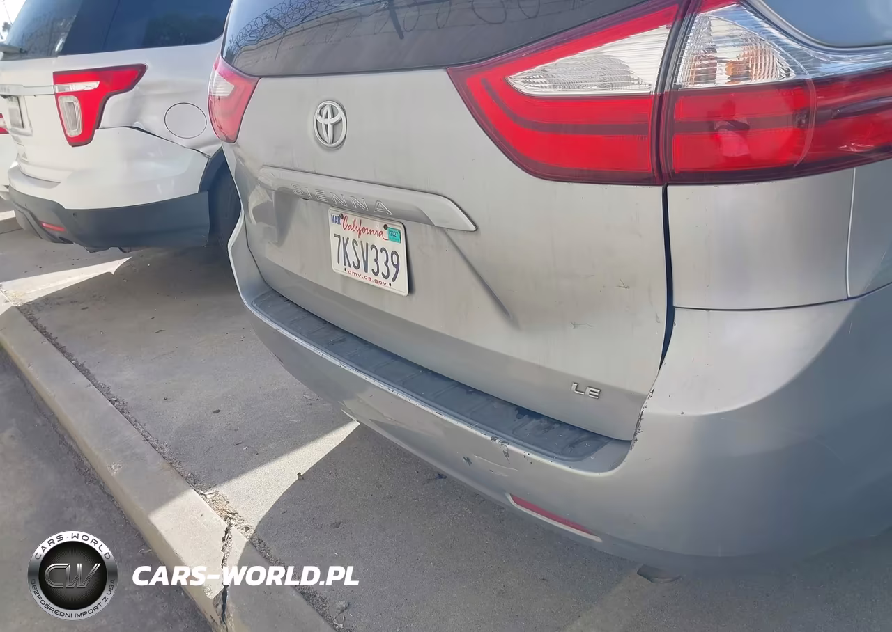 2015 Toyota Sienna Le 8 Passenger VIN:5TDKK3DC3FS555118 - 16