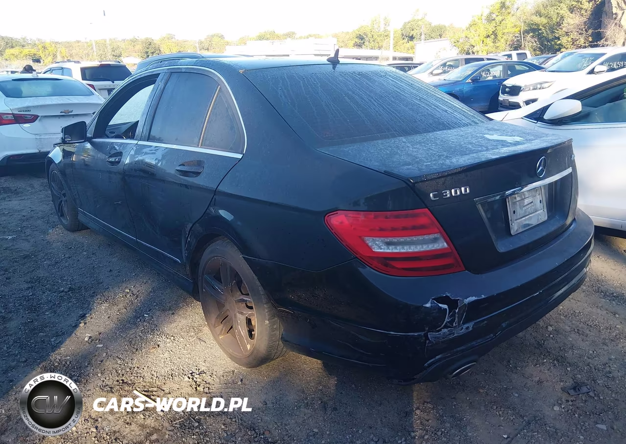 2013 Mercedes-Benz C 300 Sport 4Matic VIN:WDDGF8AB2DR271533 - 3