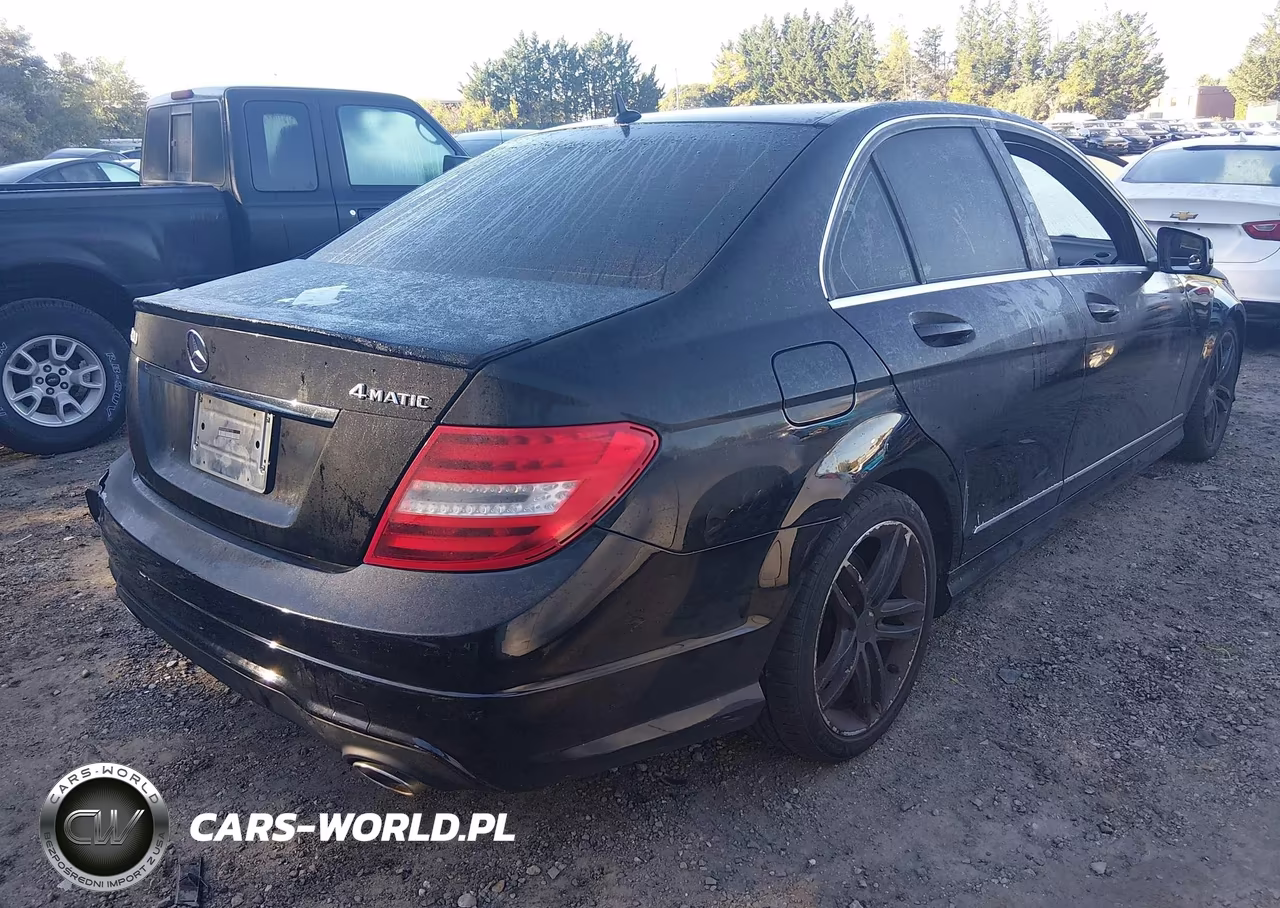 2013 Mercedes-Benz C 300 Sport 4Matic VIN:WDDGF8AB2DR271533 - 4