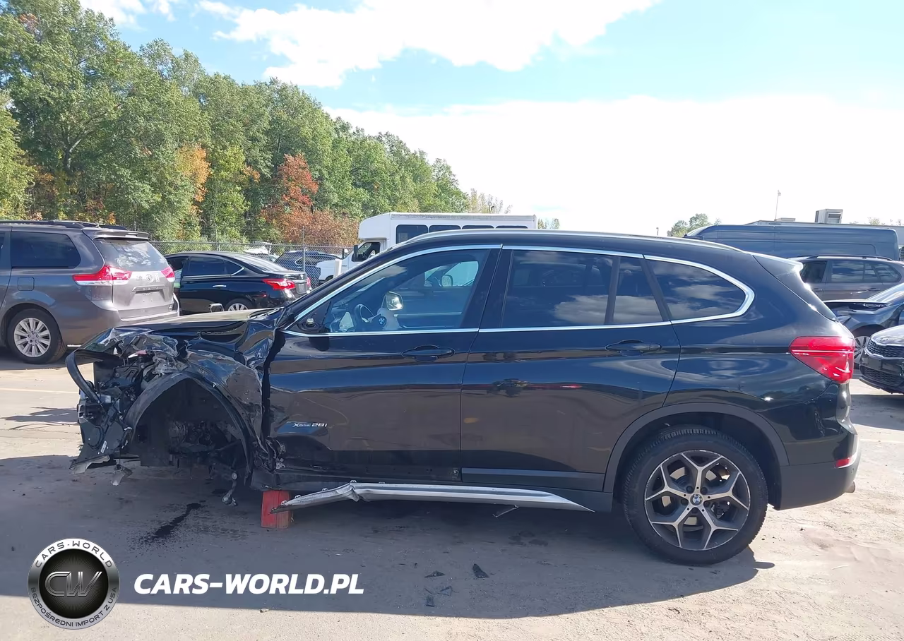 2018 BMW X1 xDrive28I VIN:WBXHT3C30J5F89207 - 15