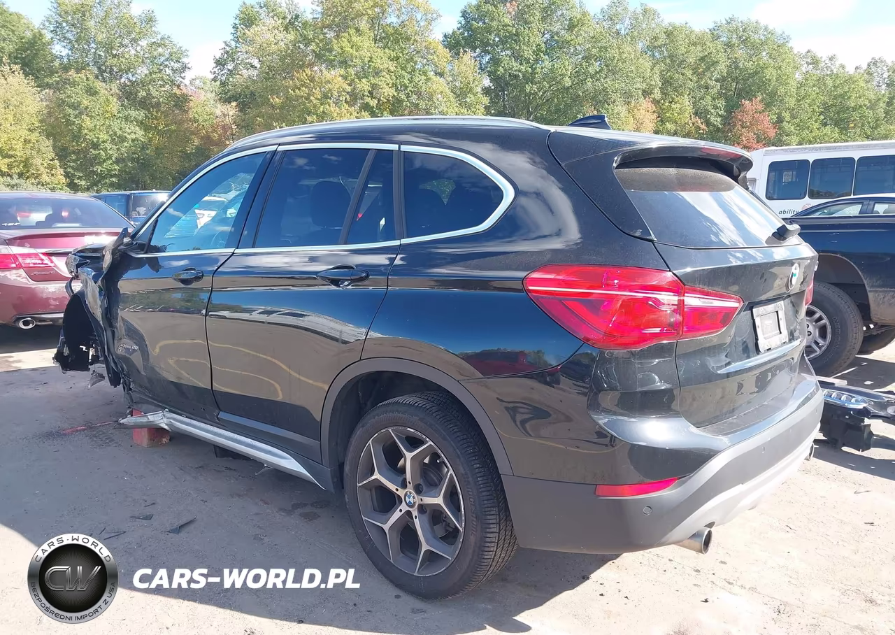 2018 BMW X1 xDrive28I VIN:WBXHT3C30J5F89207 - 3