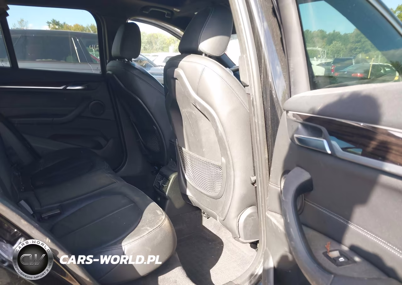 2018 BMW X1 xDrive28I VIN:WBXHT3C30J5F89207 - 8