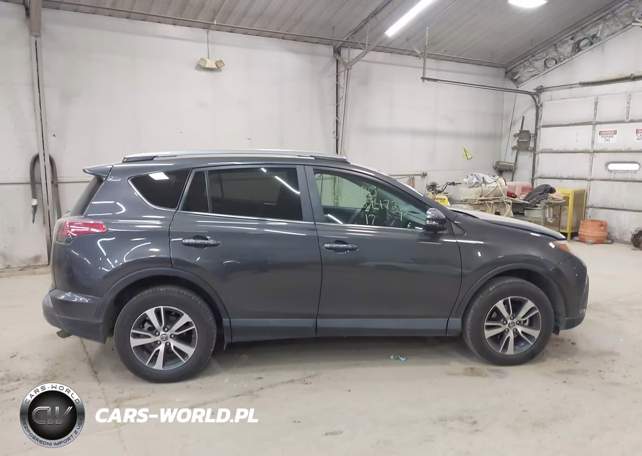 2017 Toyota Rav4 Xle VIN:2T3RFREV3HW567020 - 14