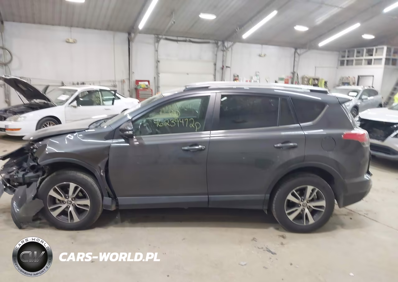 2017 Toyota Rav4 Xle VIN:2T3RFREV3HW567020 - 15