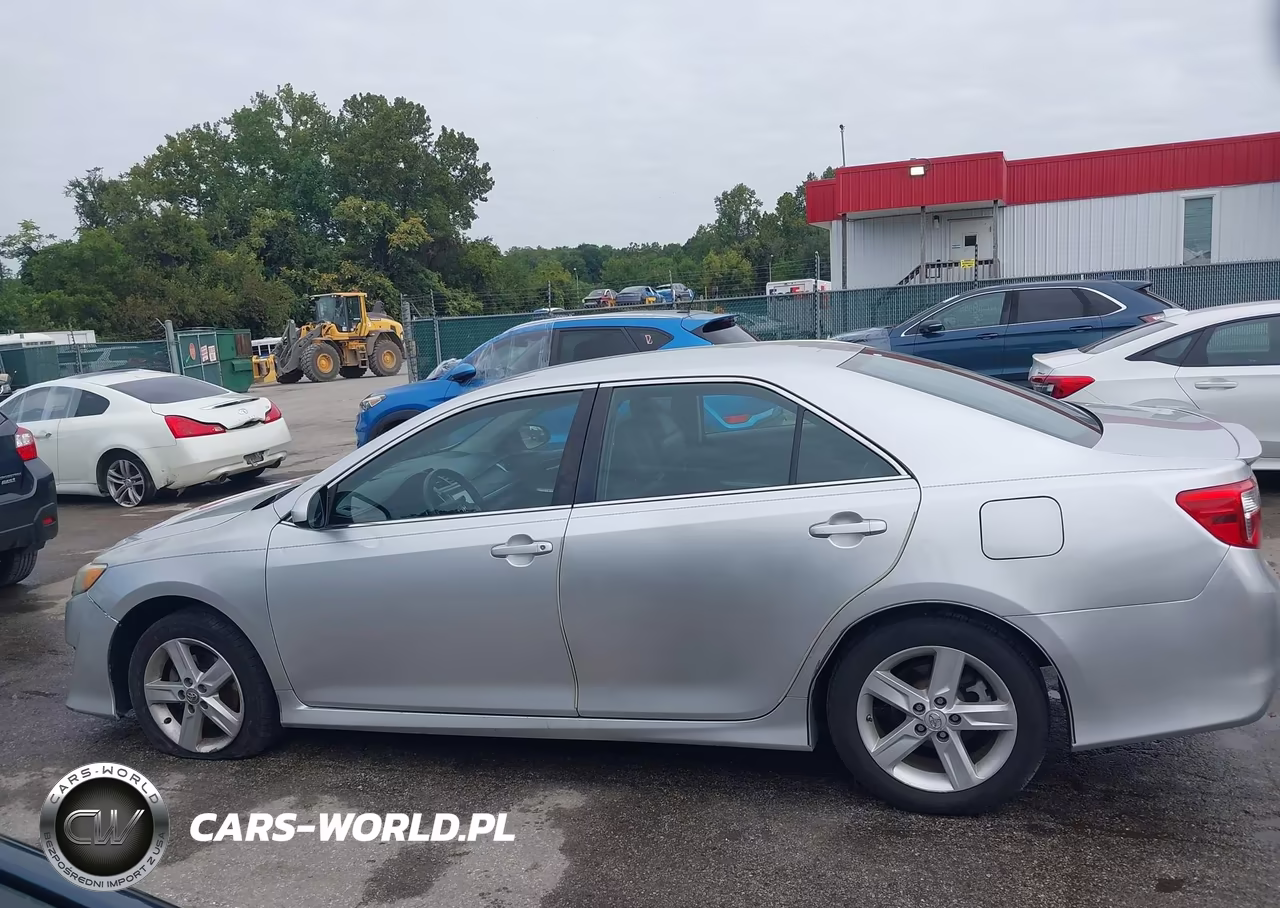 2014 Toyota Camry Se VIN:4T1BF1FK2EU415015 - 14
