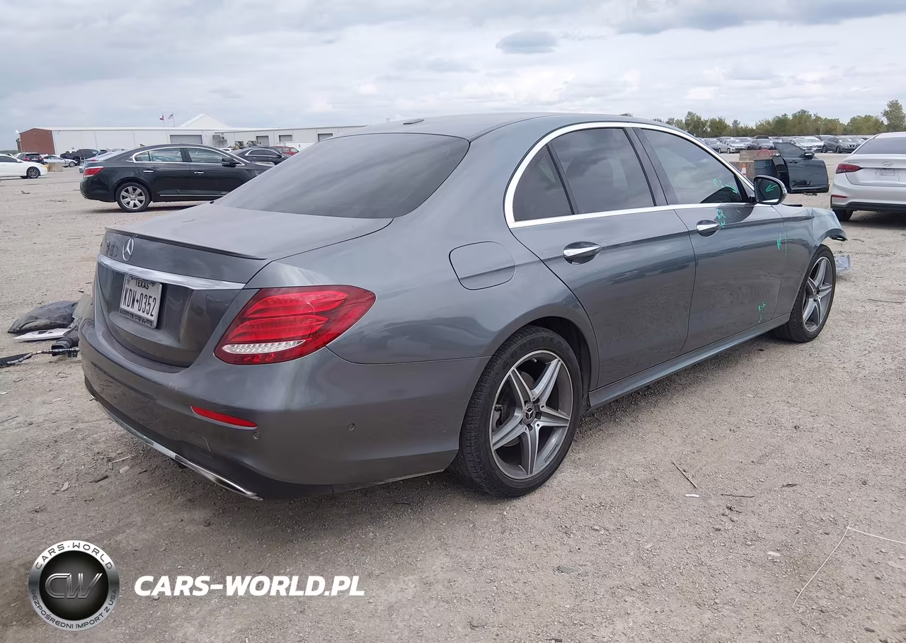 2018 Mercedes-Benz E 300 VIN:WDDZF4JB1JA310107 - 4