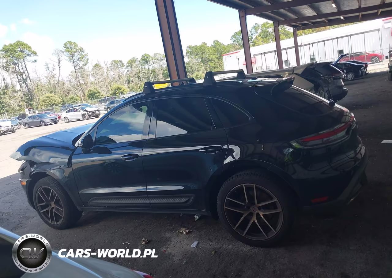 2022 Porsche Macan VIN:WP1AA2A52NLB00516 - 14