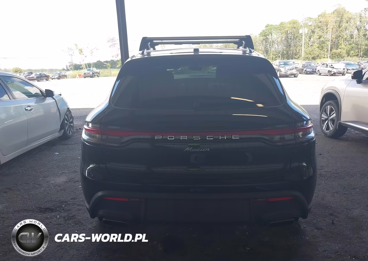 2022 Porsche Macan VIN:WP1AA2A52NLB00516 - 16