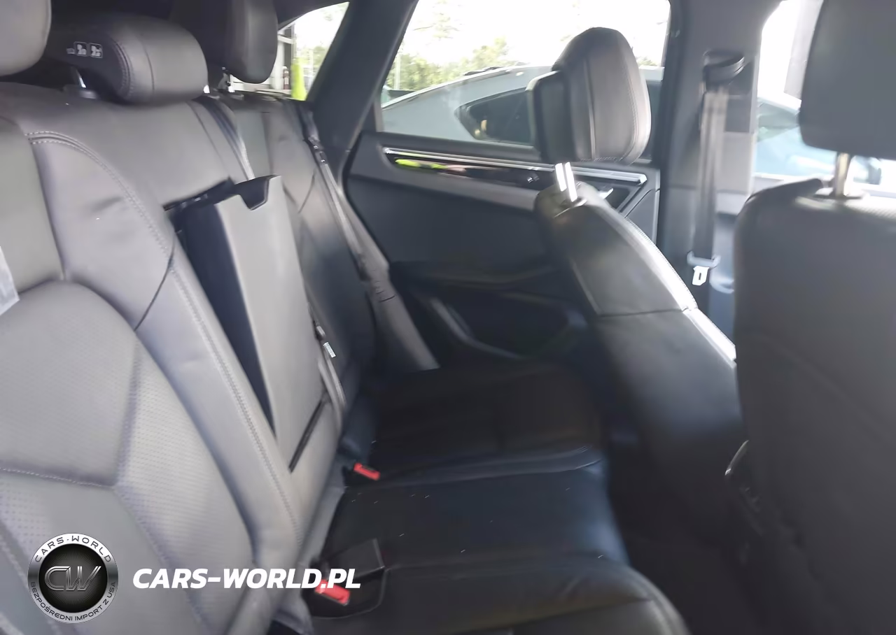 2022 Porsche Macan VIN:WP1AA2A52NLB00516 - 8