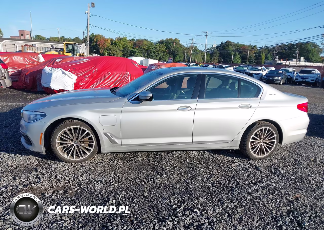 2018 BMW 530E xDrive Iperformance VIN:WBAJB1C5XJB085086 - 14