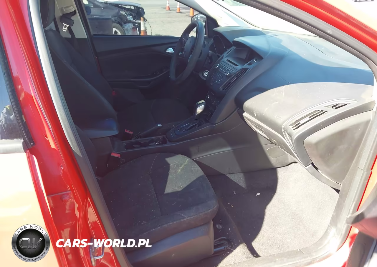 2015 Ford Focus Se VIN:1FADP3F28FL287849 - 5