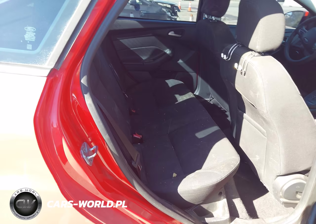 2015 Ford Focus Se VIN:1FADP3F28FL287849 - 8