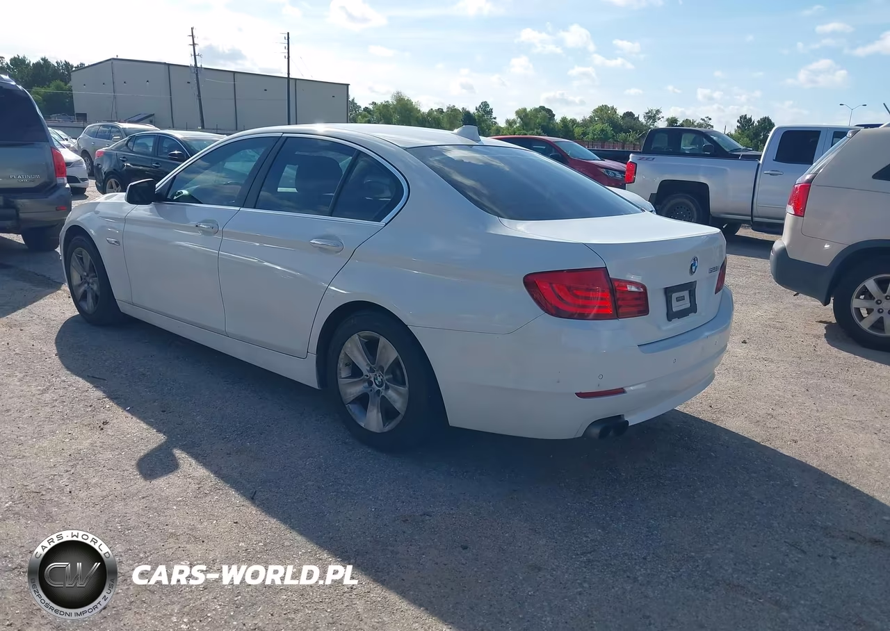 2012 BMW 528I VIN:WBAXG5C5XCDX04022 - 3