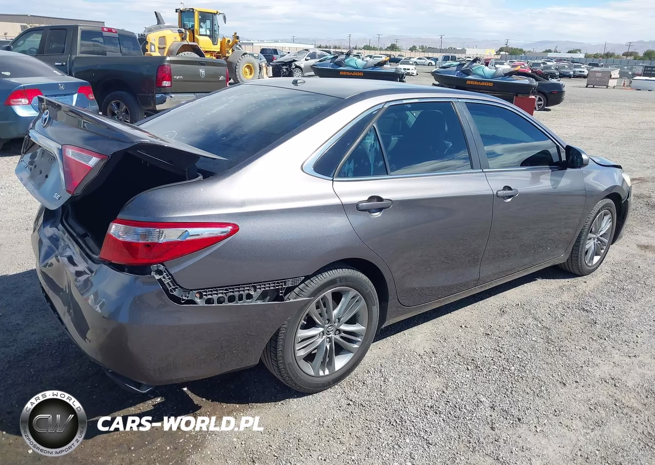 2016 Toyota Camry Se VIN:4T1BF1FK5GU159519 - 4