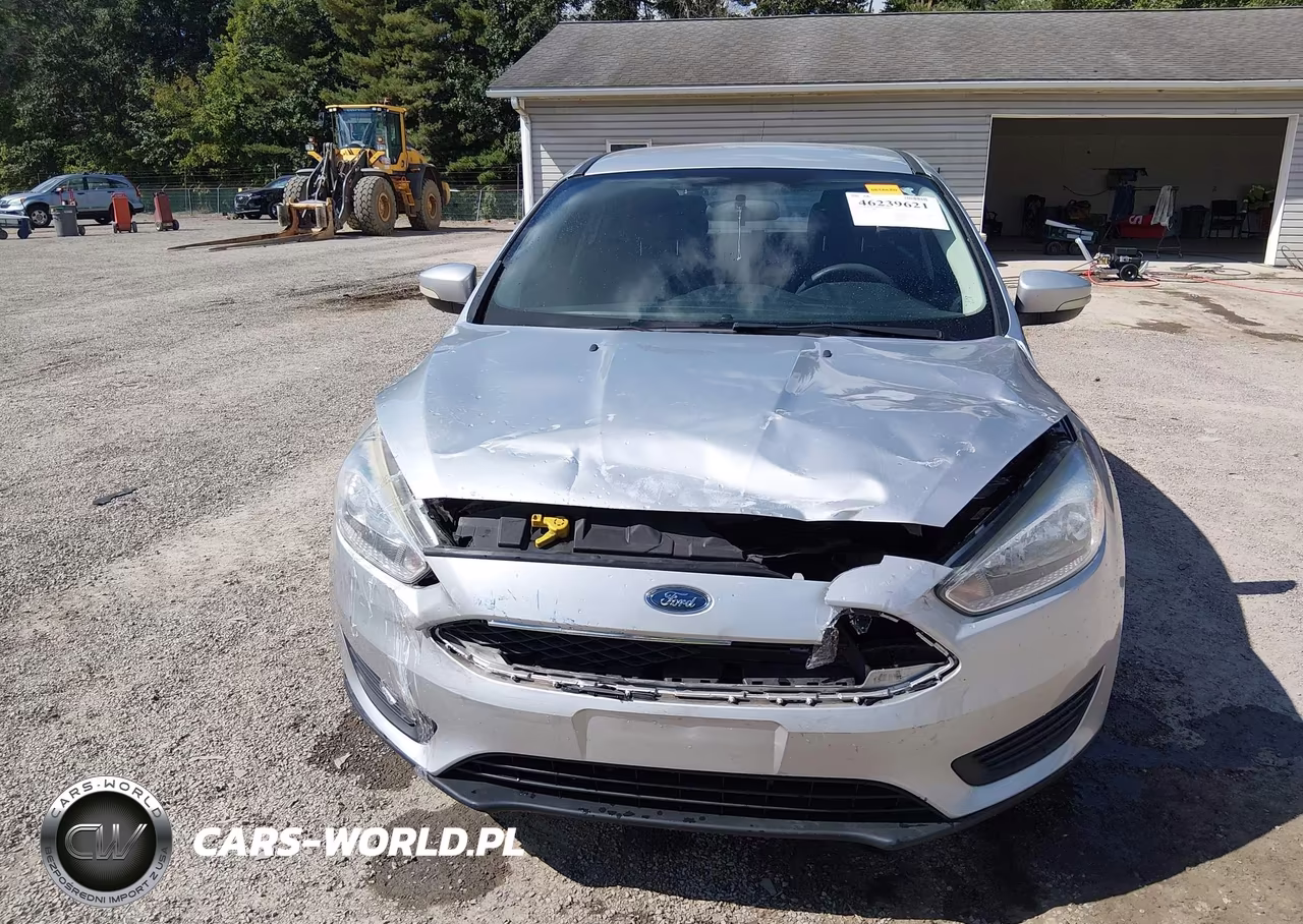 2017 Ford Focus Se VIN:1FADP3F23HL300042 - 12