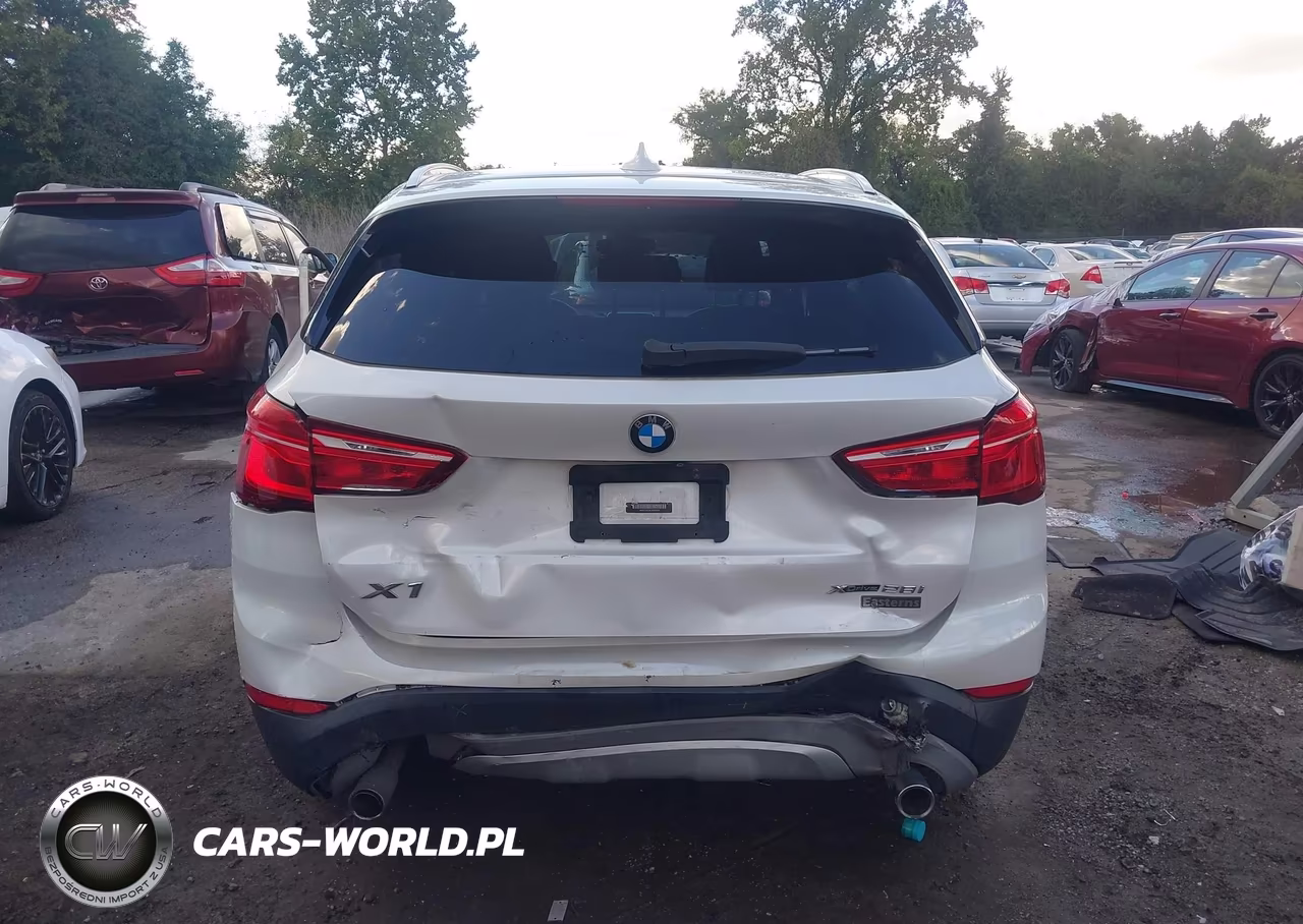 2018 BMW X1 xDrive28I VIN:WBXHT3C39J3H29993 - 16