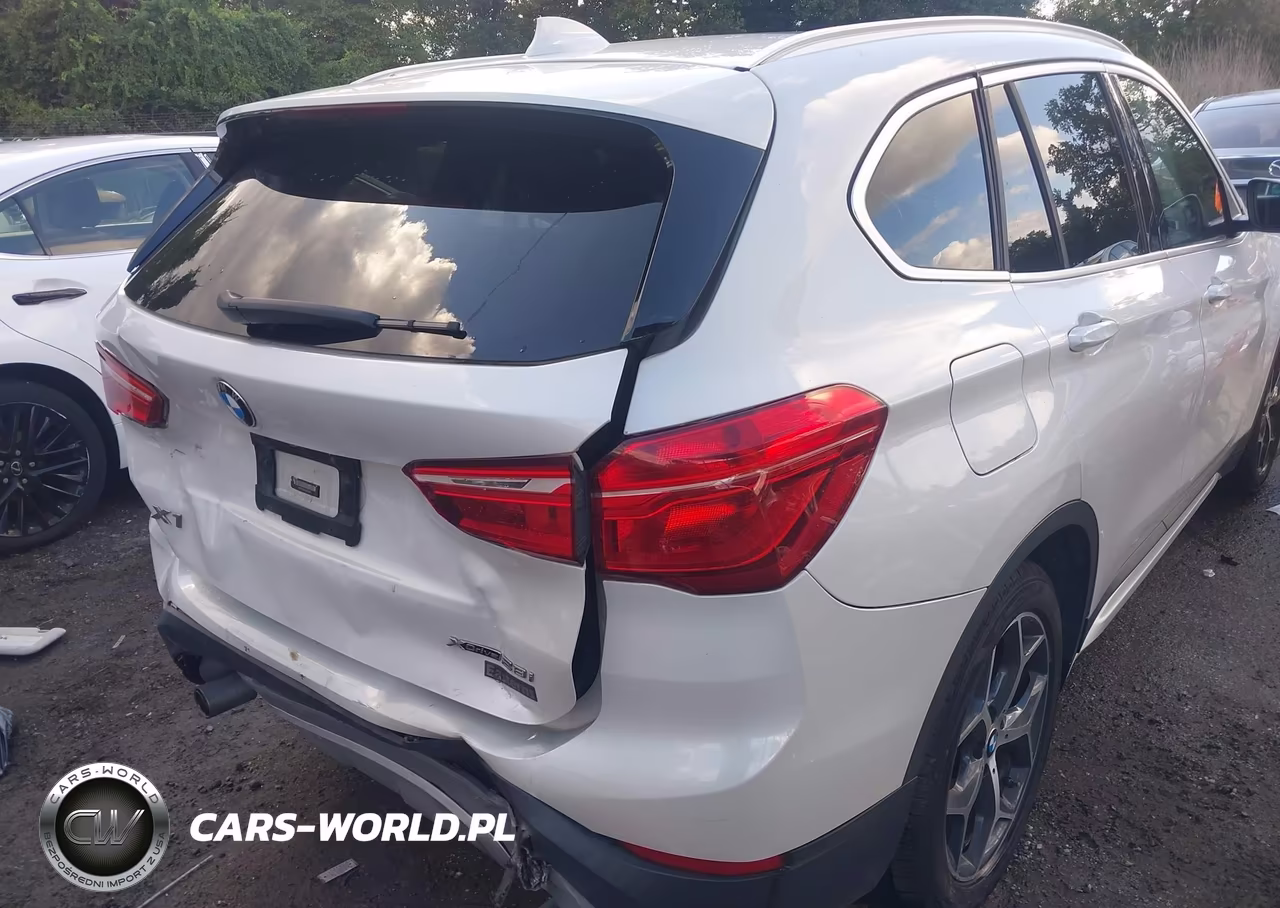 2018 BMW X1 xDrive28I VIN:WBXHT3C39J3H29993 - 17