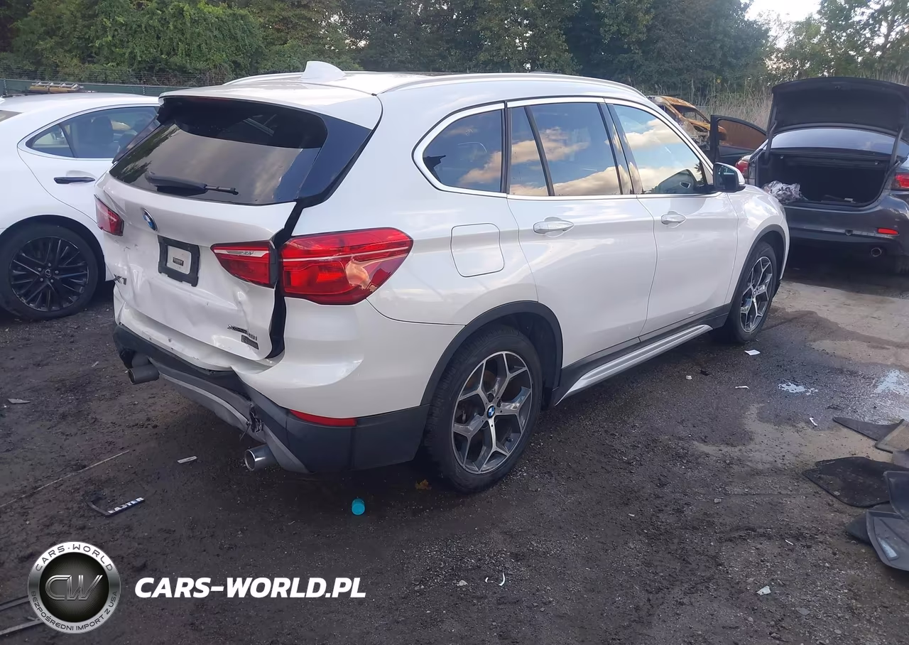 2018 BMW X1 xDrive28I VIN:WBXHT3C39J3H29993 - 4