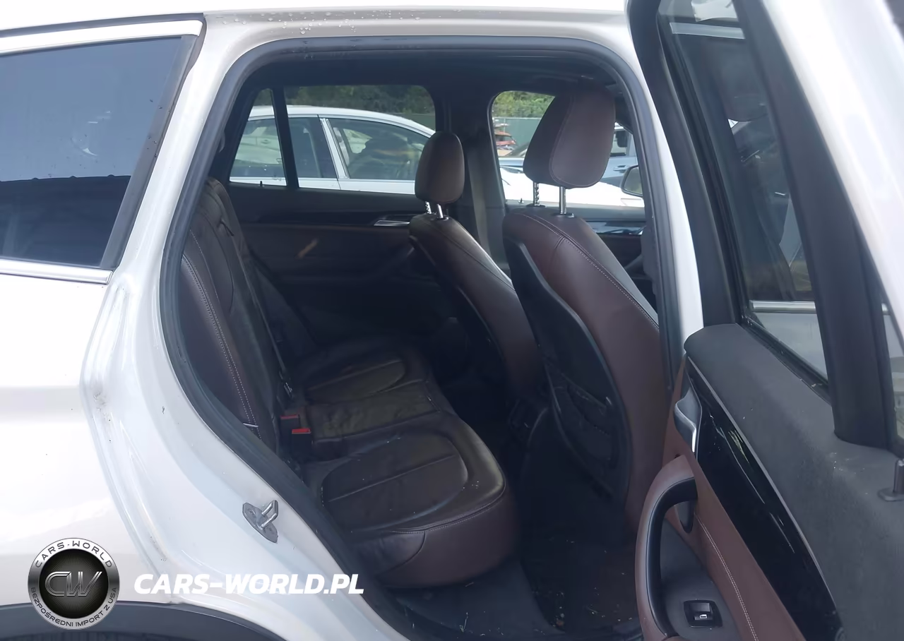 2018 BMW X1 xDrive28I VIN:WBXHT3C39J3H29993 - 8