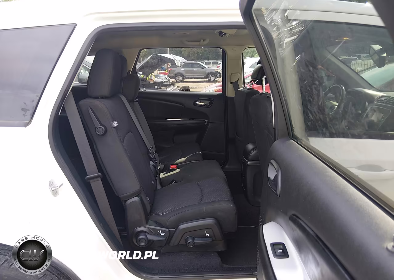 2019 Dodge Journey Se VIN:3C4PDCBB3KT804964 - 8