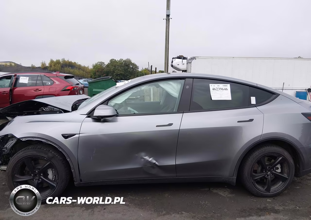 2026 Tesla Model Y All-Wheel Drive-Long Range Launch Series-Premium All-Wheel Drive VIN:7SAYGDEE4TF336849 - 14