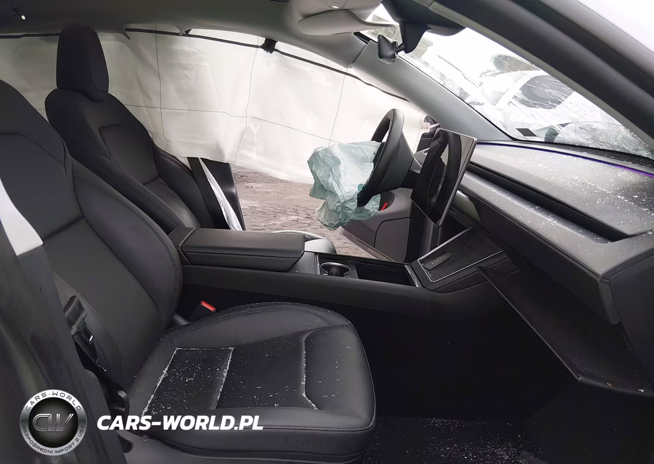 2026 Tesla Model Y All-Wheel Drive-Long Range Launch Series-Premium All-Wheel Drive VIN:7SAYGDEE4TF336849 - 5