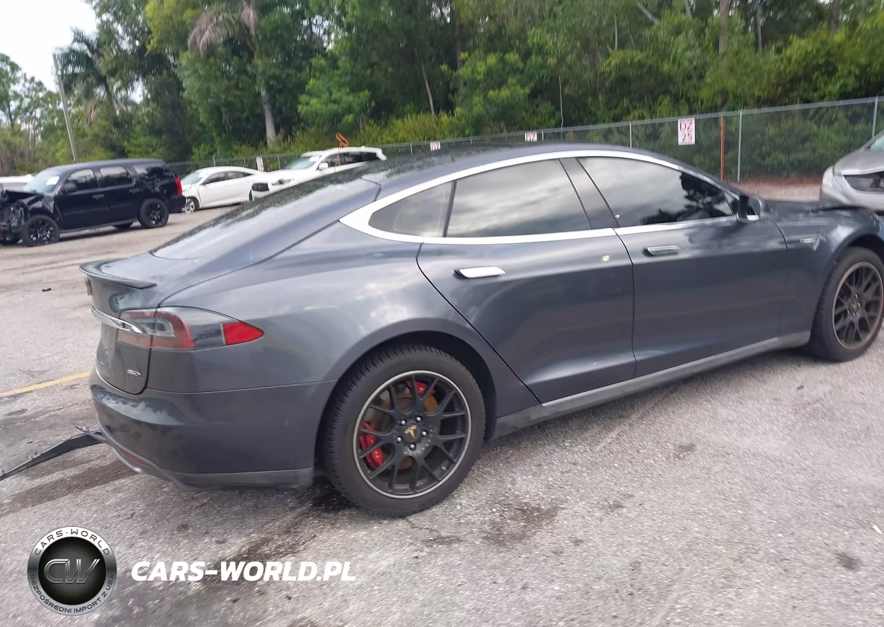 2015 Tesla Model S 70D-85D-P85D VIN:5YJSA1H28FFP73410 - 4
