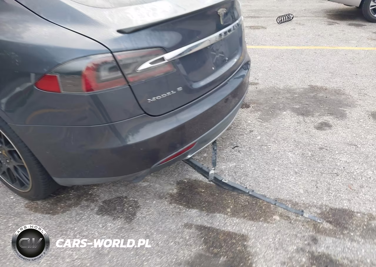 2015 Tesla Model S 70D-85D-P85D VIN:5YJSA1H28FFP73410 - 6
