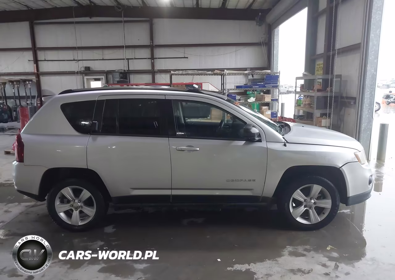 2014 Jeep Compass Sport VIN:1C4NJCBA7ED515250 - 14