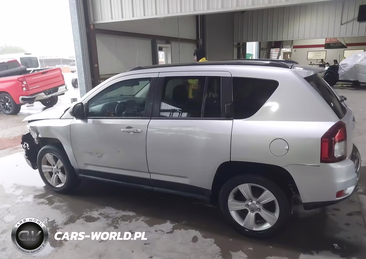2014 Jeep Compass Sport VIN:1C4NJCBA7ED515250 - 15
