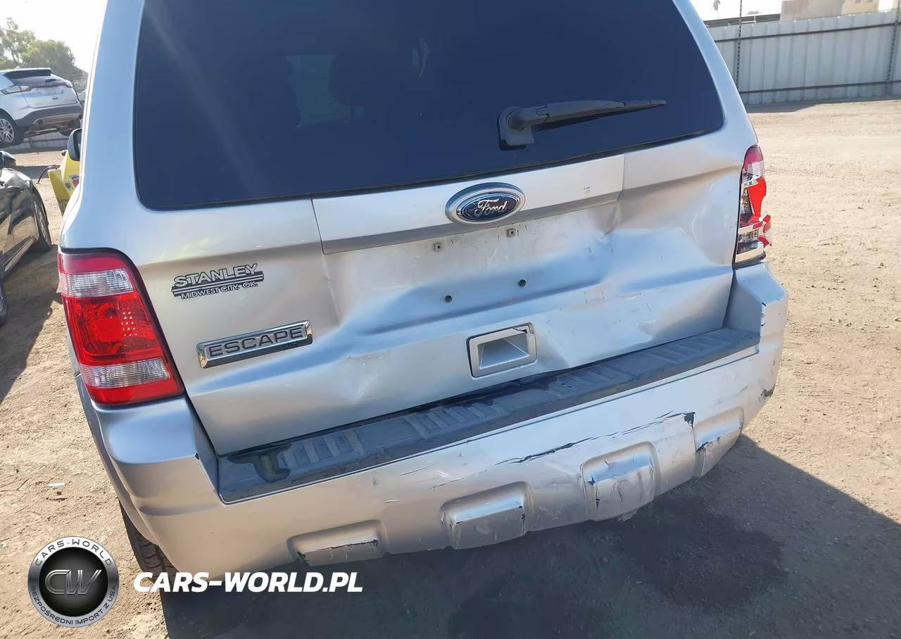 2010 Ford Escape Xlt VIN:1FMCU0D79AKB28604 - 12