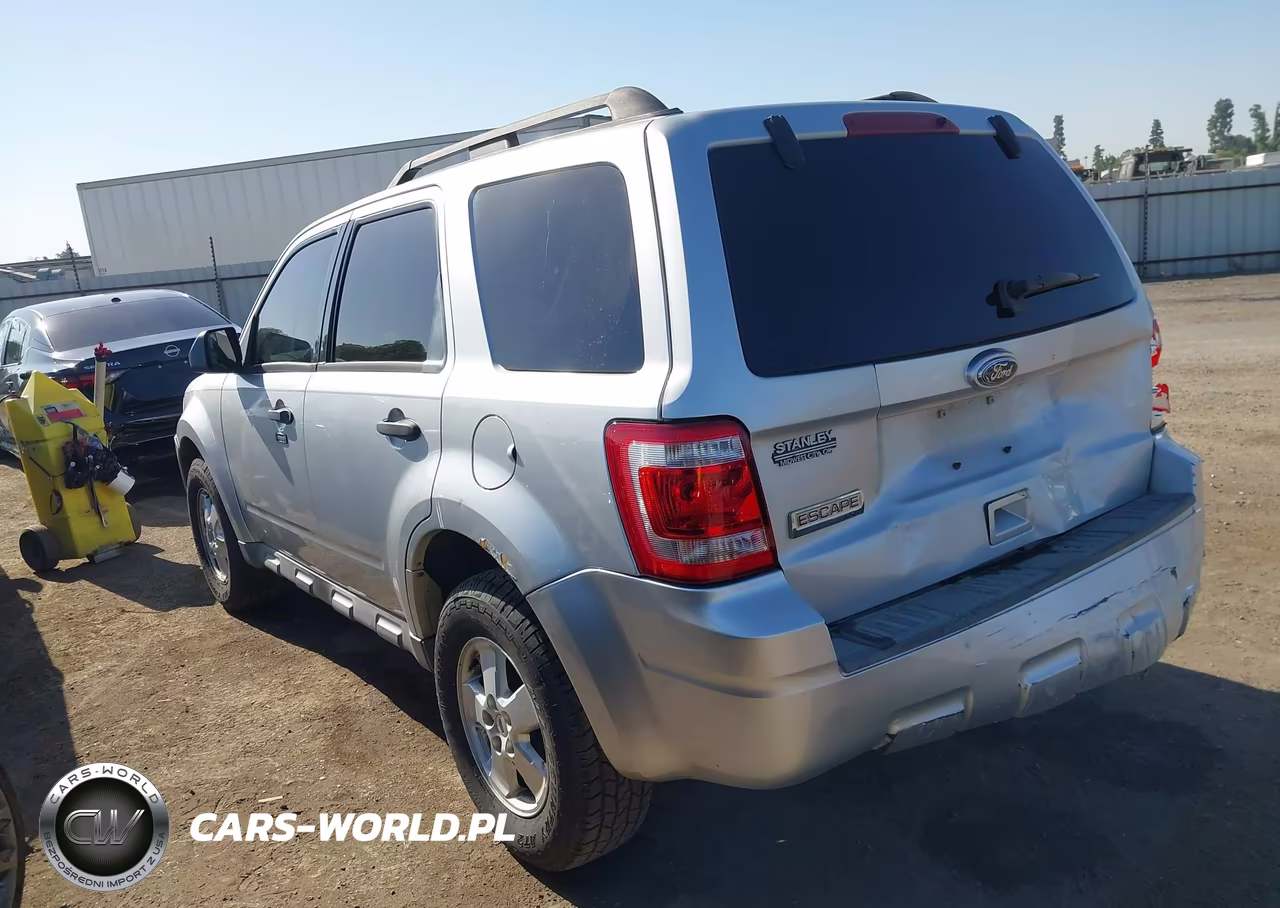 2010 Ford Escape Xlt VIN:1FMCU0D79AKB28604 - 3