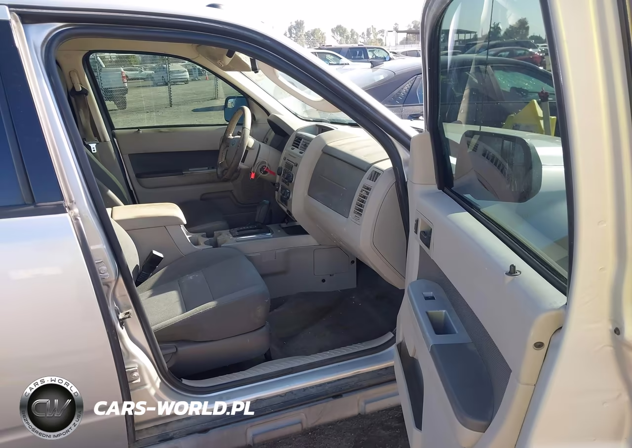 2010 Ford Escape Xlt VIN:1FMCU0D79AKB28604 - 5