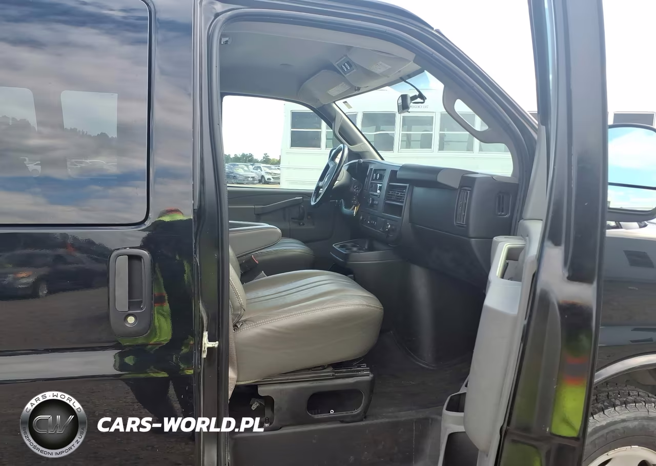 2017 Chevrolet Express 3500 Ls VIN:1GAZGNFG6H1293289 - 5