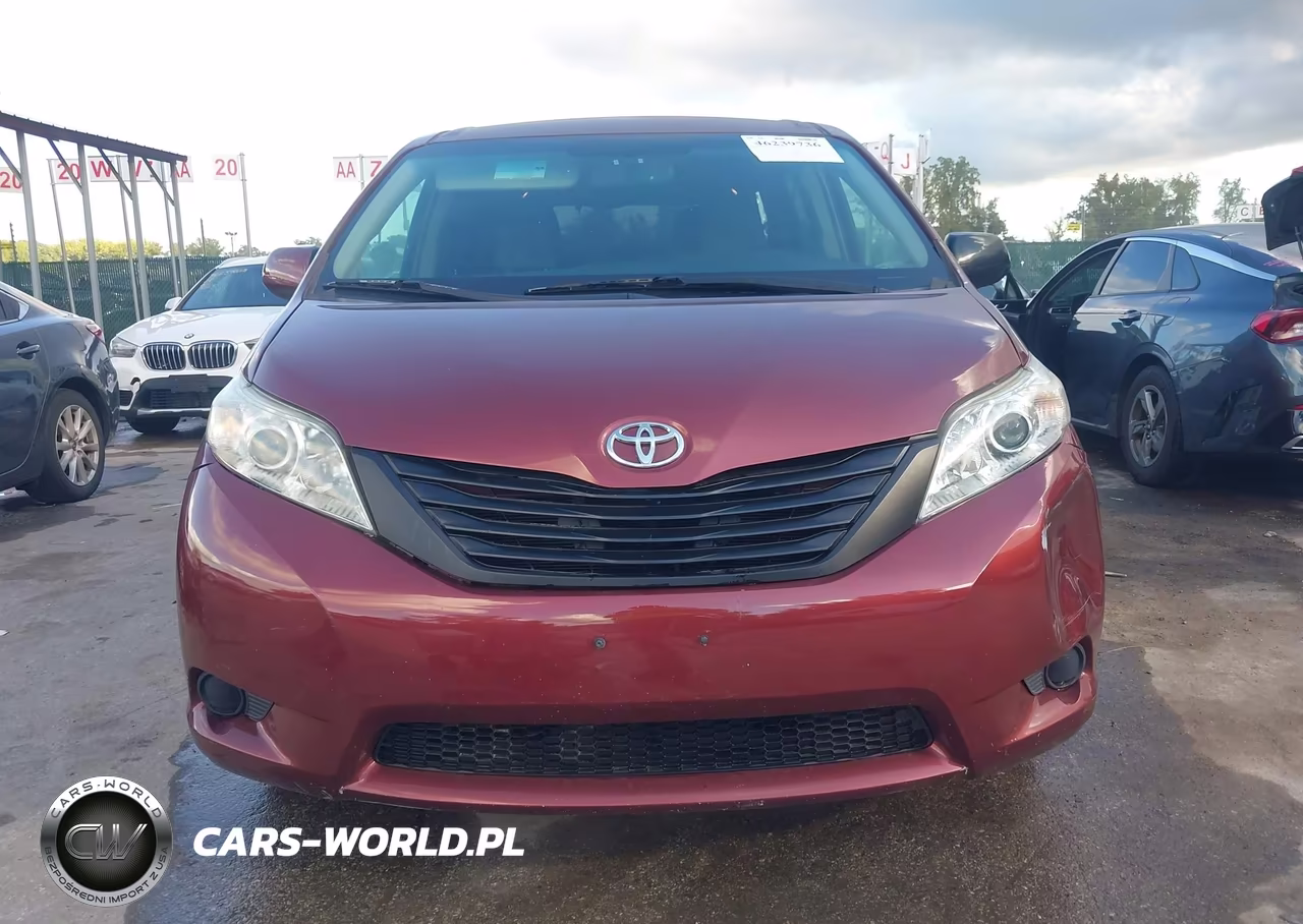 2017 Toyota Sienna Le 8 Passenger VIN:5TDKZ3DC0HS785519 - 13