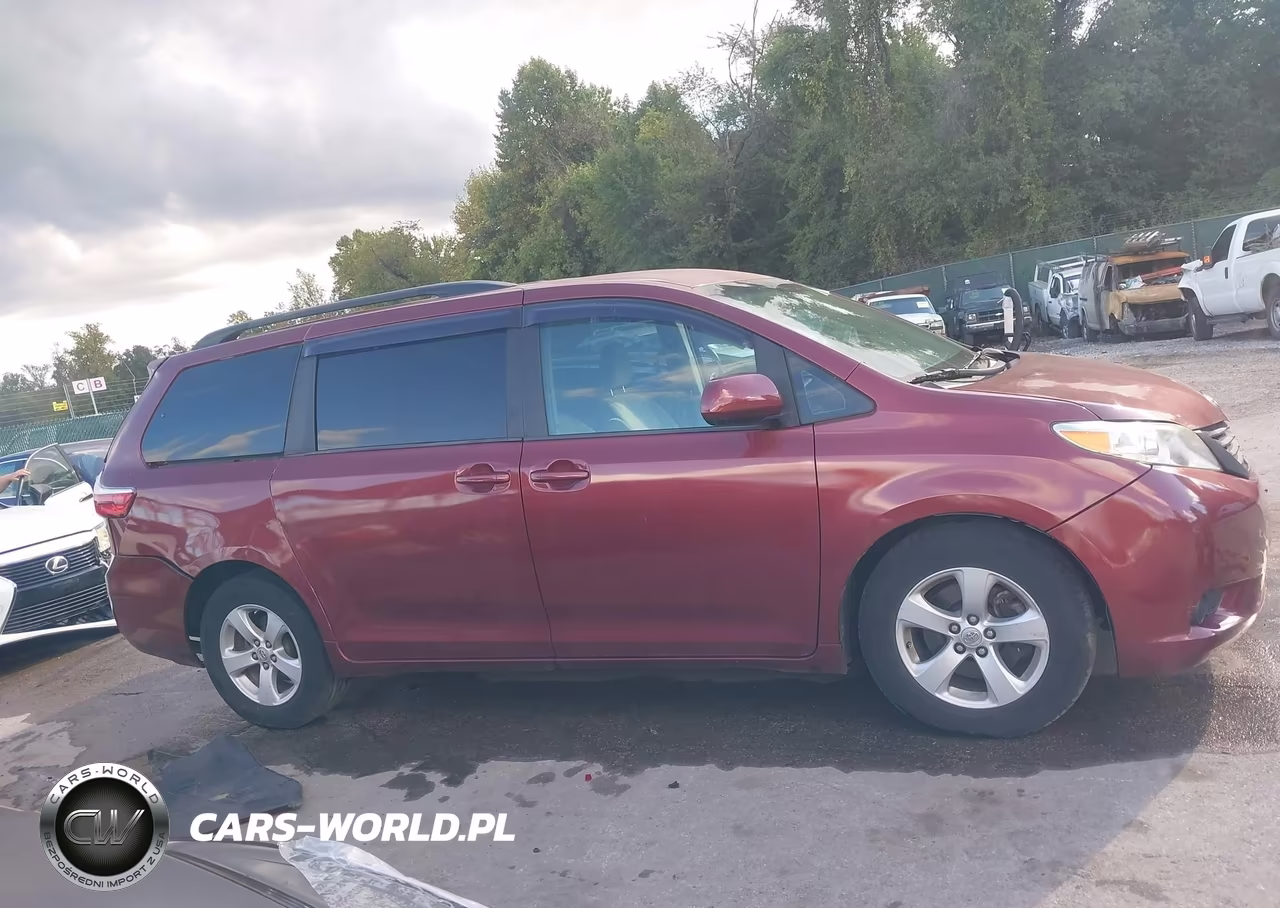 2017 Toyota Sienna Le 8 Passenger VIN:5TDKZ3DC0HS785519 - 14