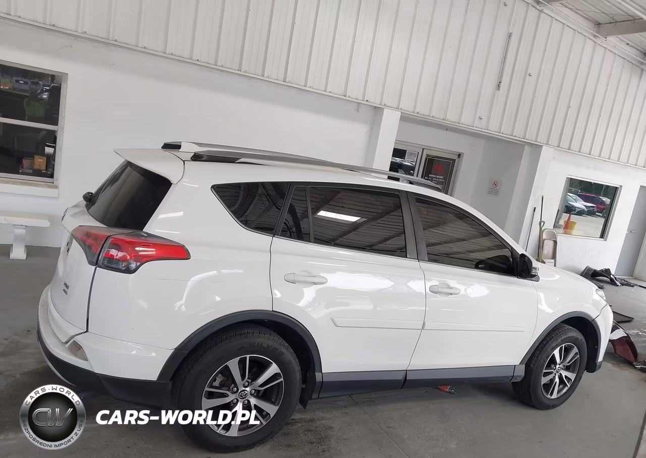 2017 Toyota Rav4 Xle VIN:JTMRFREV9HJ166585 - 14