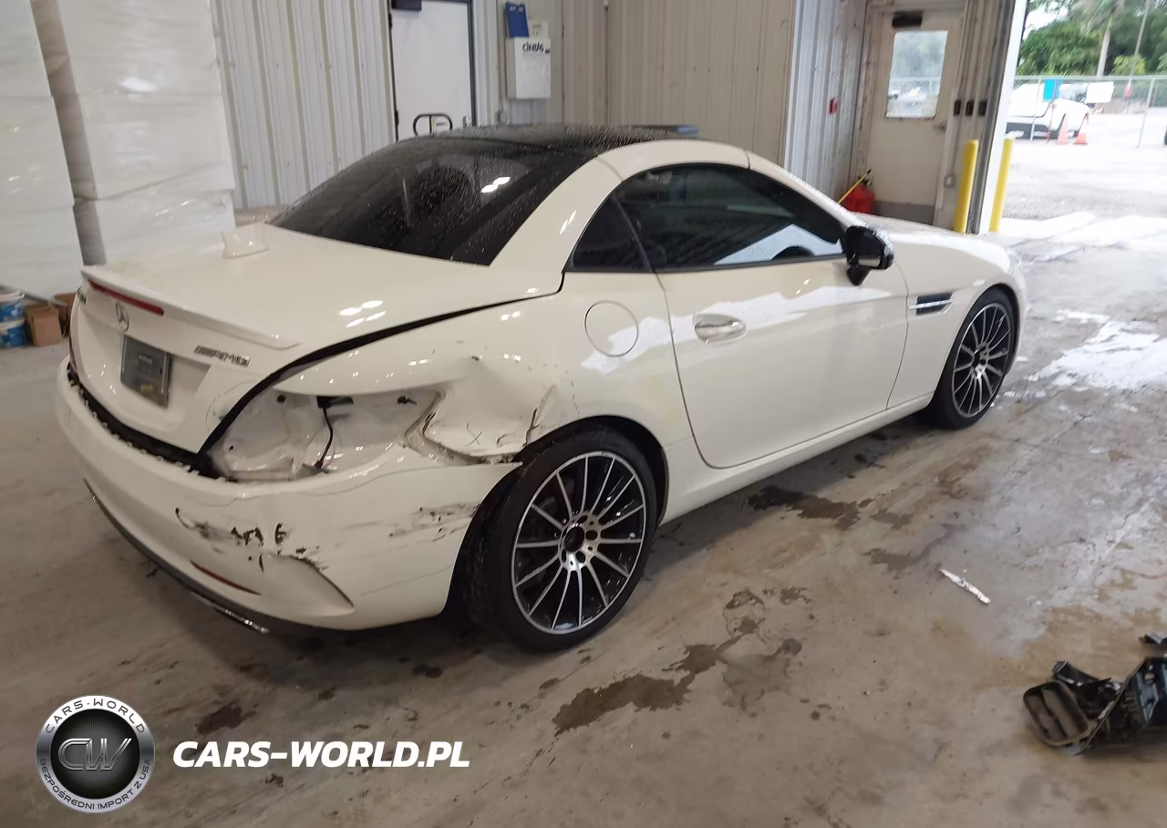 2018 Mercedes-Benz Slc 300 VIN:WDDPK3JA1JF153752 - 4